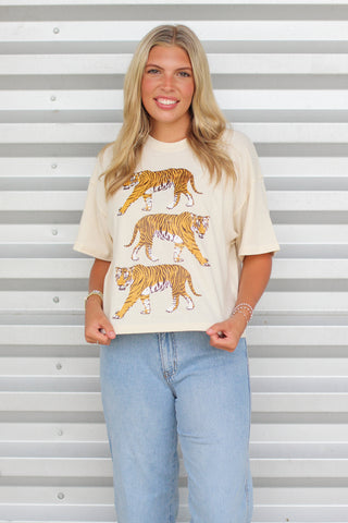walking tiger tee