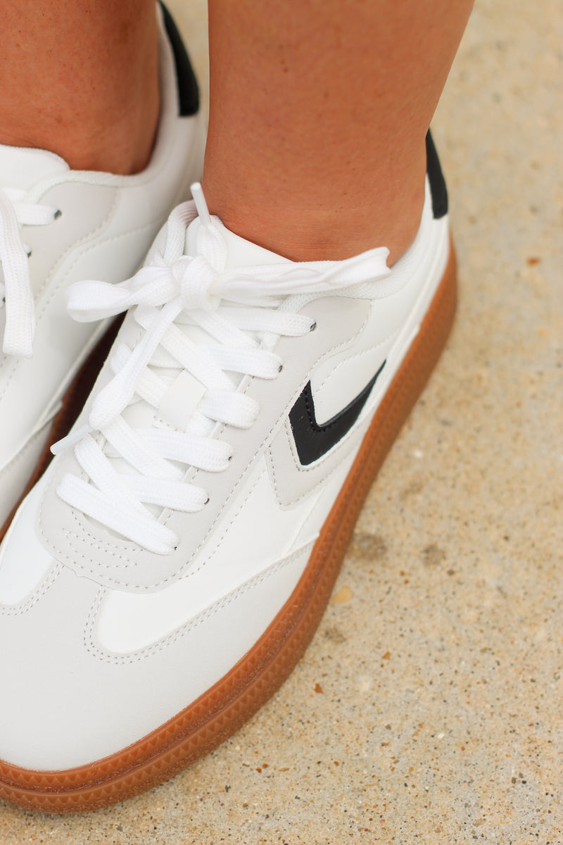 Legend Sneakers