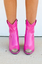 Dakota-01 Boots-Fuchsia