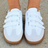 Moral-31 Sneaker