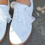 Moral-31 Sneaker