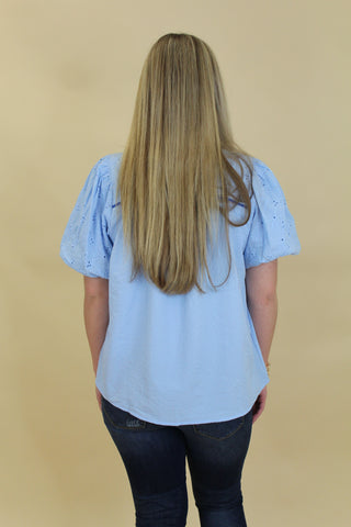 Eyelet Contrast Piping Top