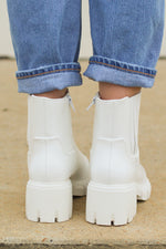 Mel Boots-White