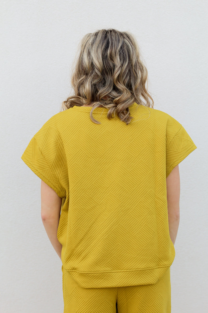 Trendy Tina Top-Chartreuse