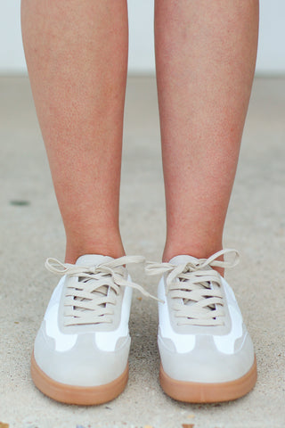 Modern-17 Sneakers