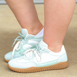 Gillian Sneakers