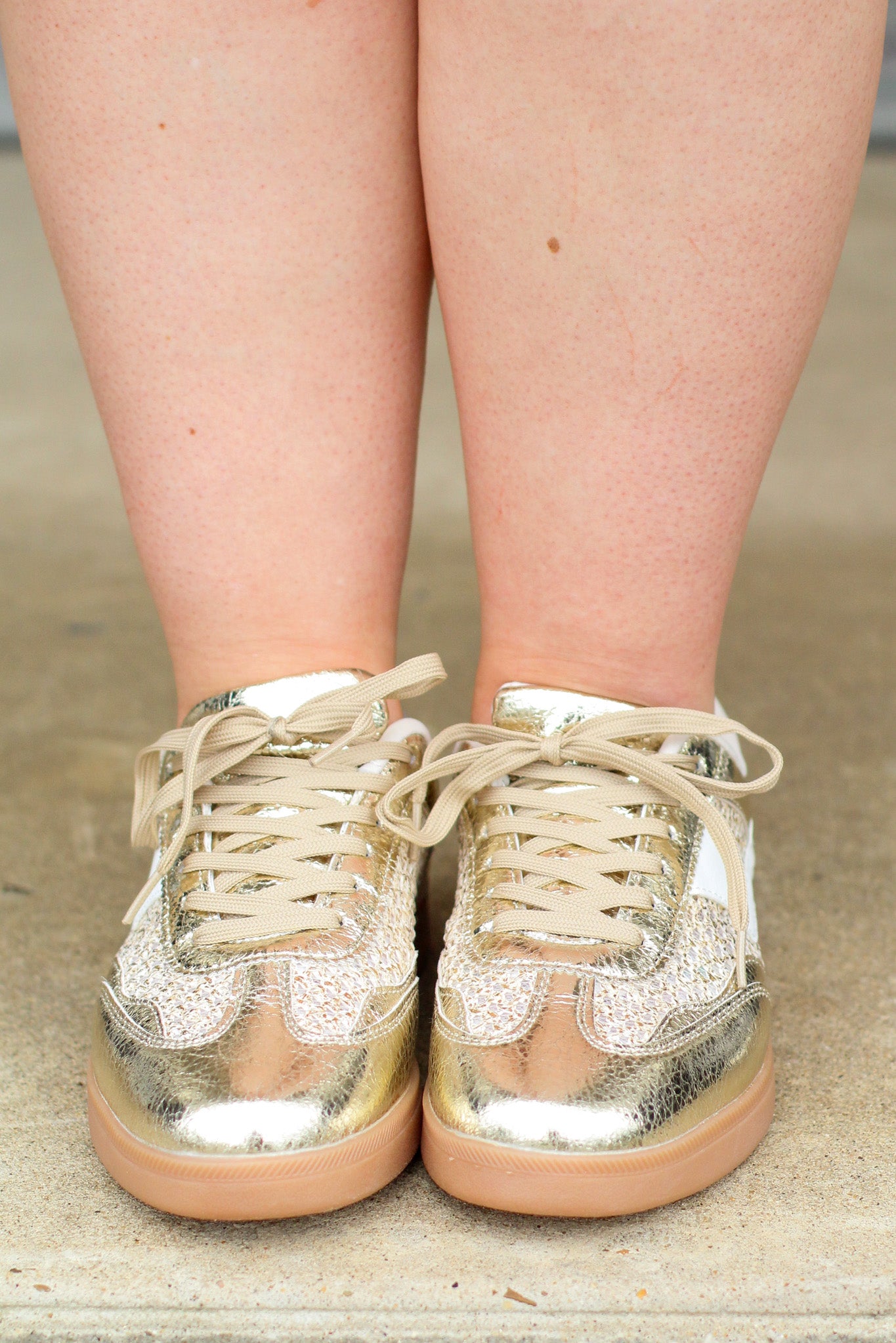 Modern-19 Sneakers