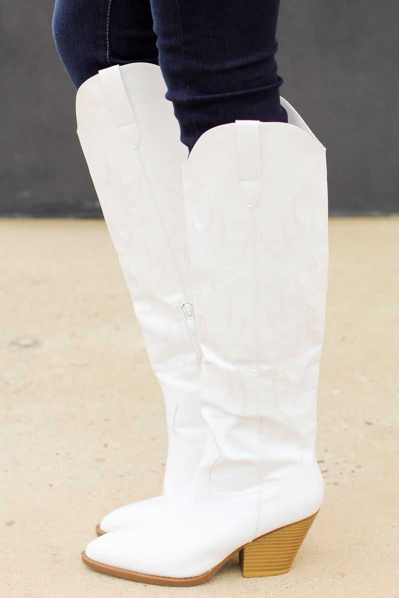 River-17 Boot-White